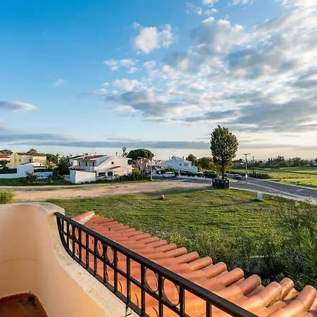 4 Bedroom In Olhao بيت للعطل